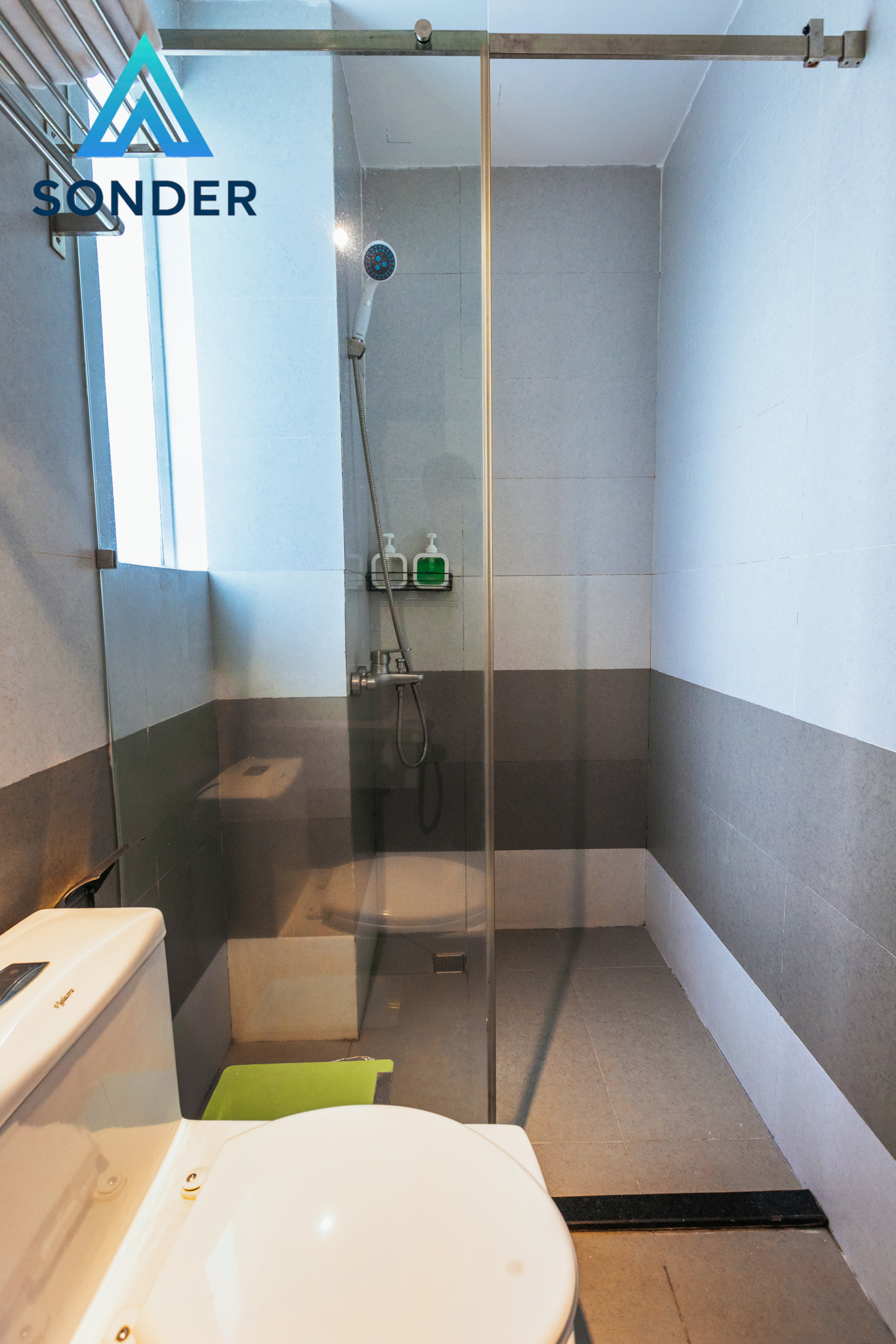 App đặt phòng khách sạn Việt Nam: Khám phá Đà Lạt như người địa phương - bathroom